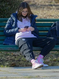 Galaxy Z Flip 7 overheating display and flex cable problem