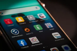 iPhone 17 screen flickering issue and simple troubleshooting steps USA