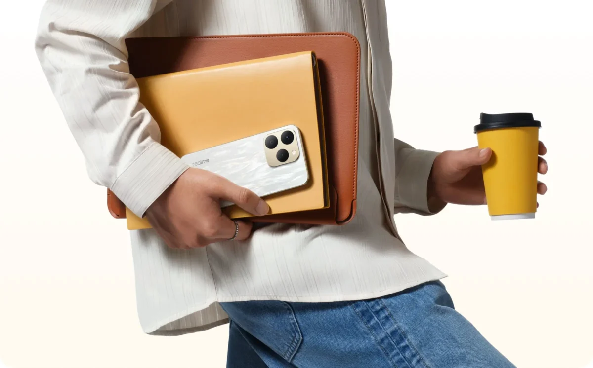 Realme 15T 5G review India with 7000mAh battery and AMOLED display